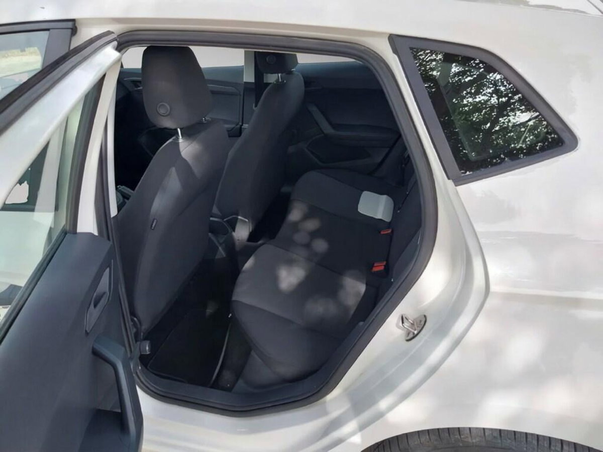 SEAT Ibiza 1.0 TGI 5 porte Reference (11)