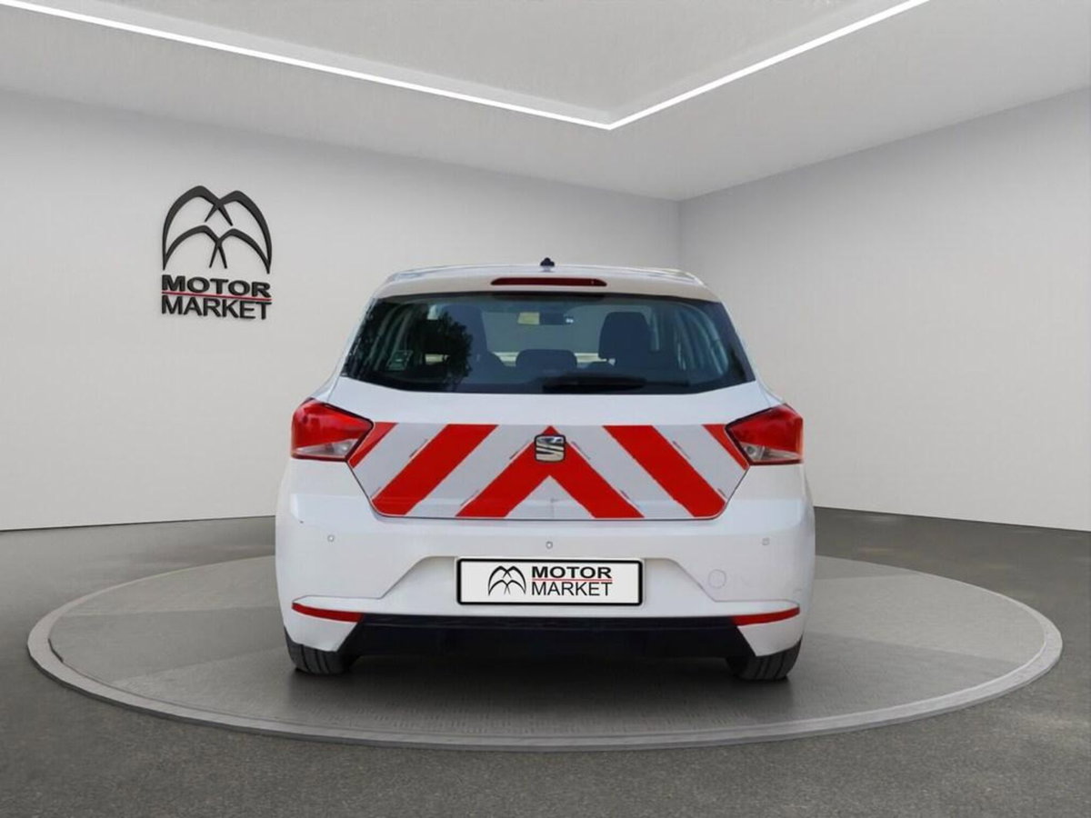 SEAT Ibiza 1.0 TGI 5 porte Reference (6)