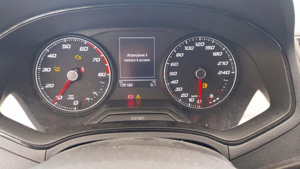 SEAT Ibiza 1.0 TGI 5 porte Reference (9)