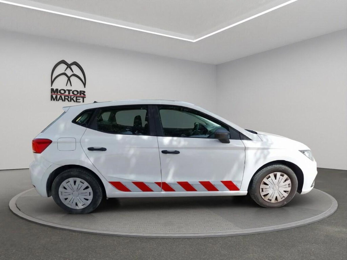 SEAT Ibiza 1.0 TGI 5 porte Reference (4)