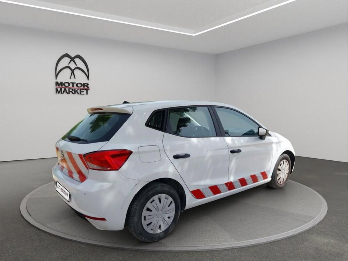 SEAT Ibiza 1.0 TGI 5 porte Reference (7)