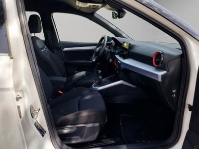 SEAT Arona 1.0 TGI FR (14)