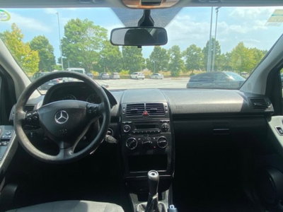 Mercedes-Benz Classe A 150 Classic (10)