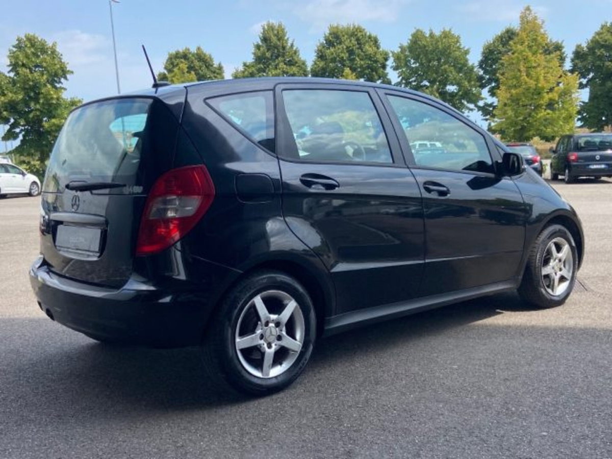 Mercedes-Benz Classe A 150 Classic (5)