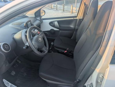 Toyota Aygo 1.0 12V VVT-i 5 porte Active Connect (5)