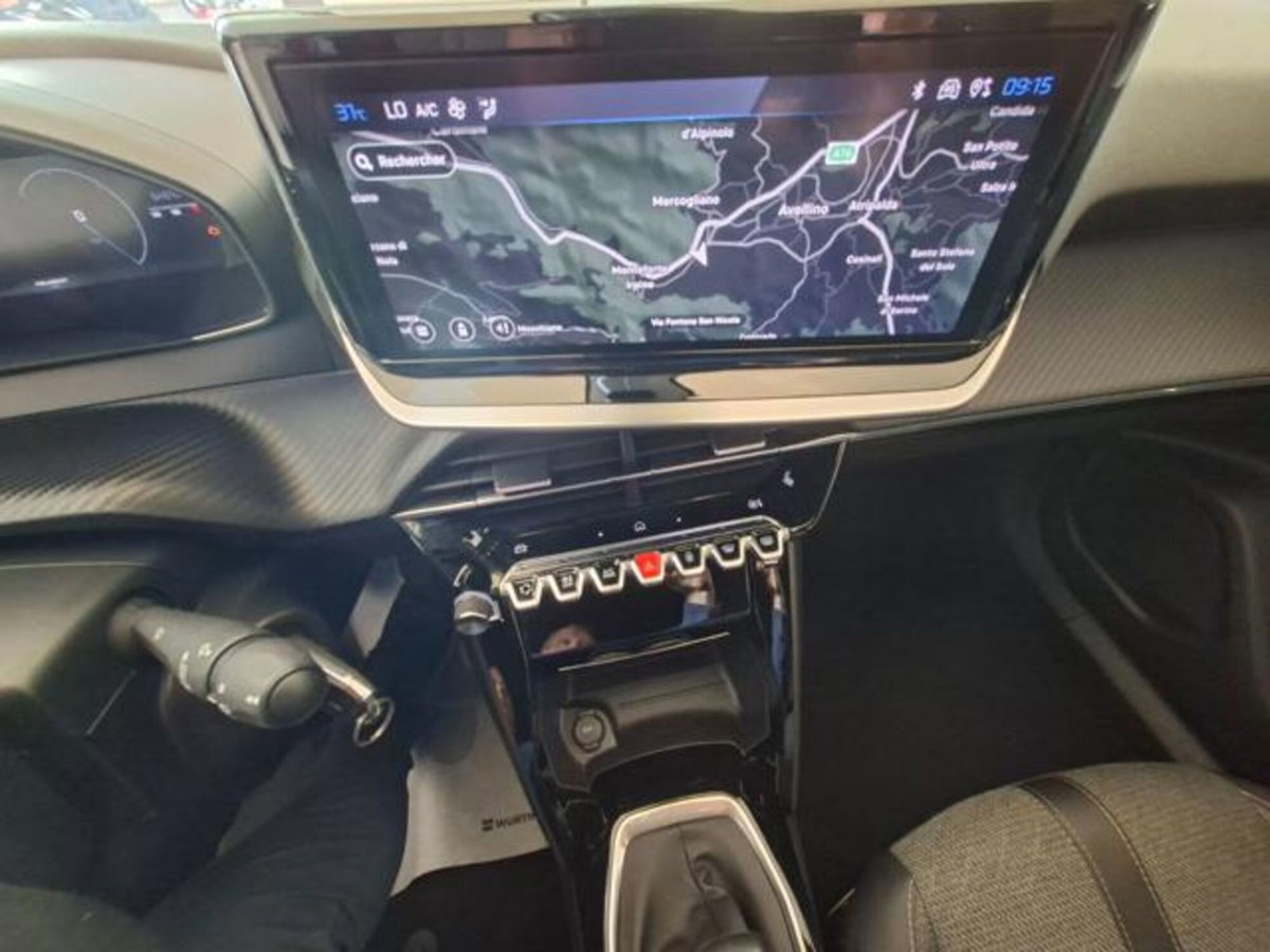 Peugeot 2008 PureTech 100 S&S Allure (14)