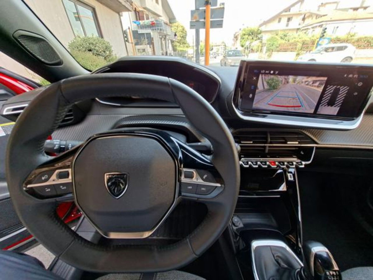 Peugeot 2008 PureTech 100 S&S Allure (5)