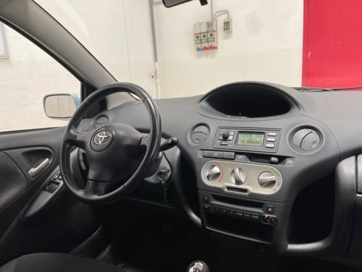 Toyota Yaris 16V cat 5 porte Sol Blue (15)