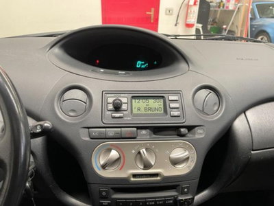 Toyota Yaris 16V cat 5 porte Sol Blue (18)