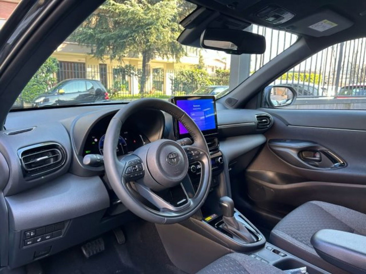 Toyota Yaris Cross 1.5h GR Sport Black Sky fwd 116cv e-cvt (6)