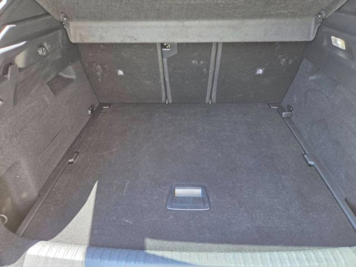 Peugeot 3008 1.2 hybrid GT Exclusive 145cv e-dcs6 (8)
