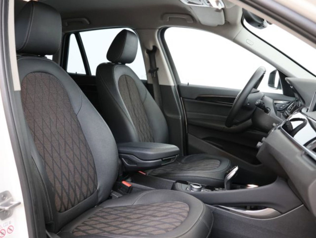 BMW X1 xDrive 20d xLine (11)