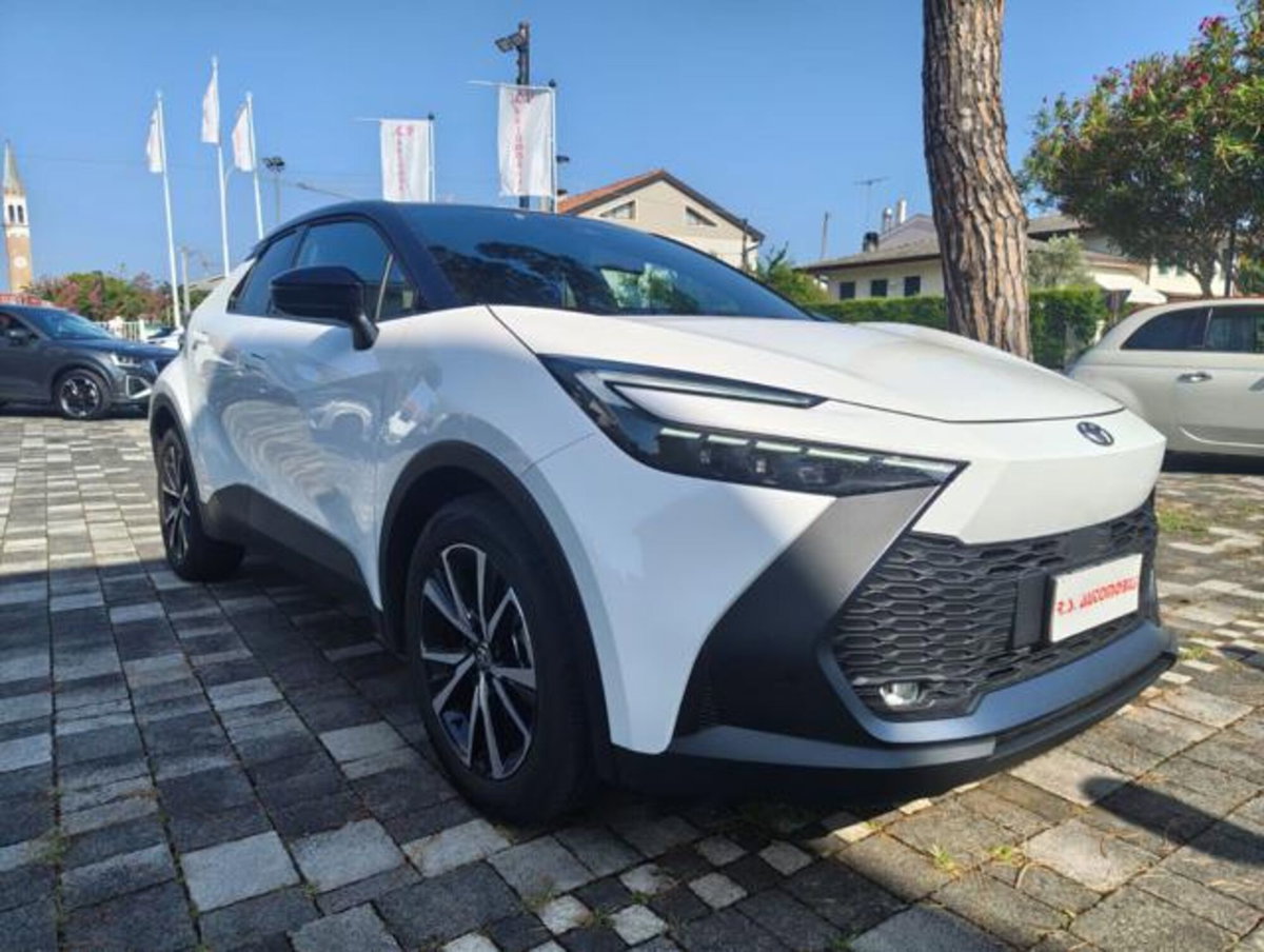 Toyota Toyota C-HR 1.8 hv Lounge fwd e-cvt (2)