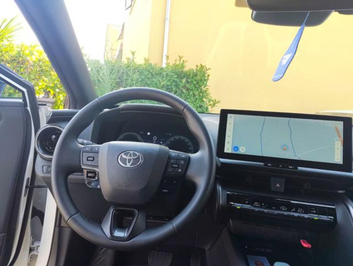 Toyota Toyota C-HR 1.8 hv Lounge fwd e-cvt (6)