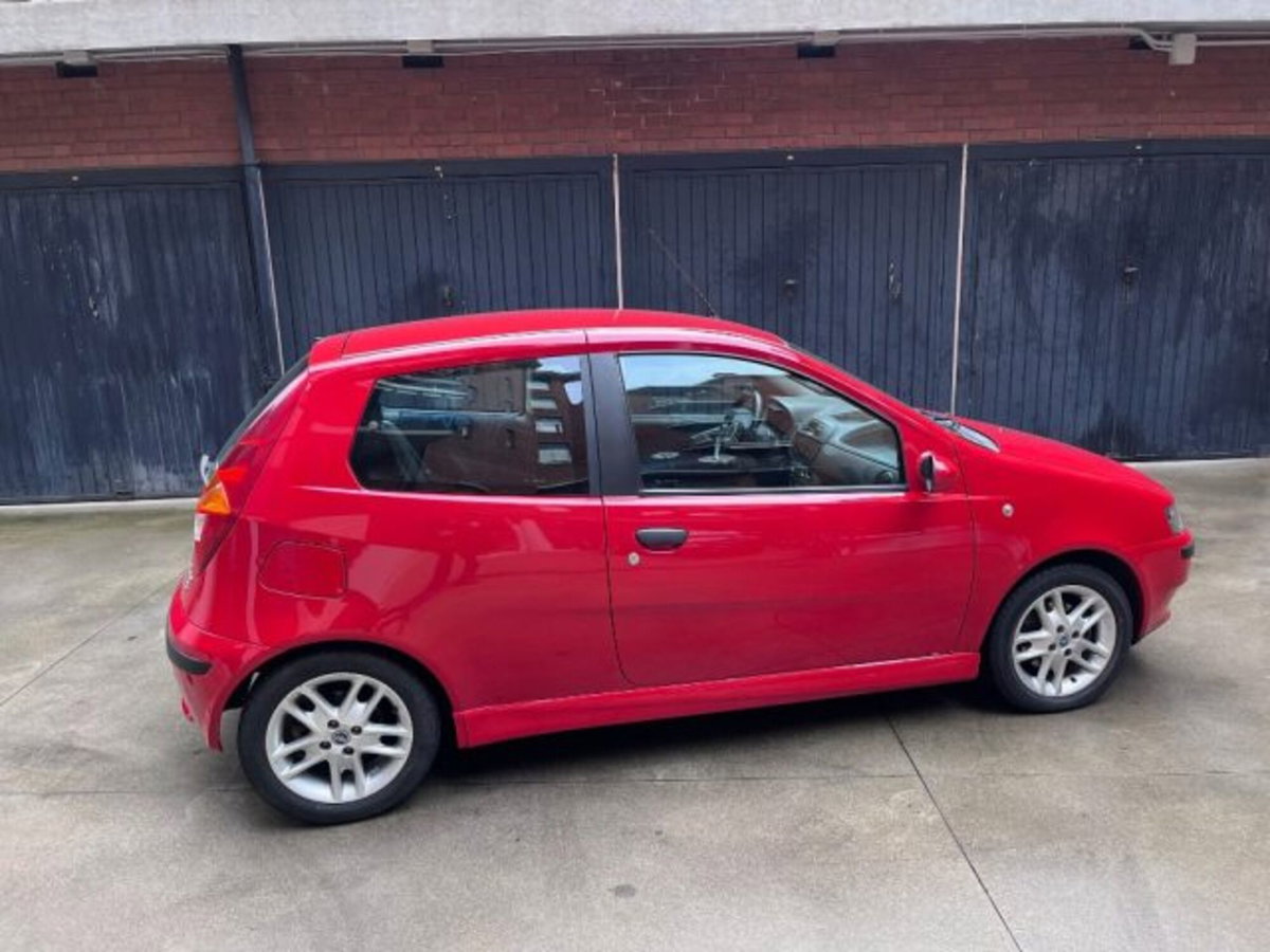 Fiat Punto 1.8i 16V cat 3 porte HGT (11)