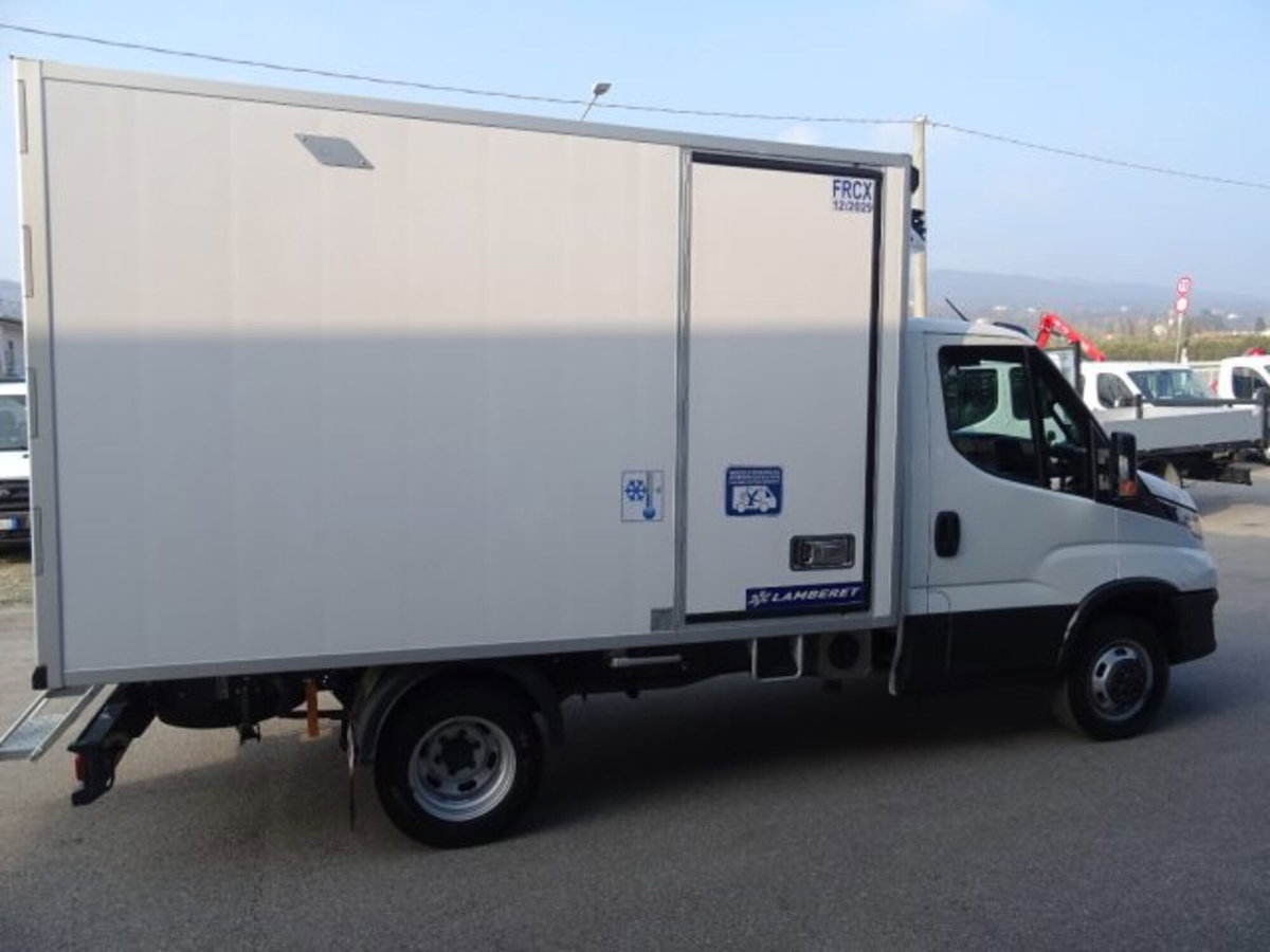 Iveco Daily Telaio 35C16H BTor 3.0 HPT PM-RG Cabinato (2)