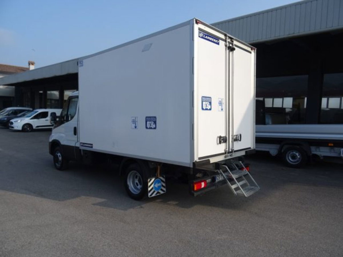 Iveco Daily Telaio 35C16H BTor 3.0 HPT PM-RG Cabinato (7)