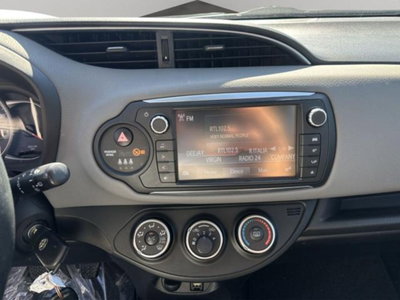 Toyota Yaris 1.0 5 porte Active (10)