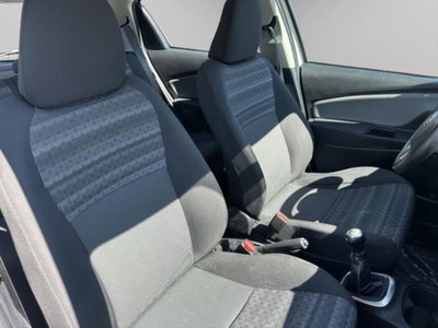 Toyota Yaris 1.0 5 porte Active (16)