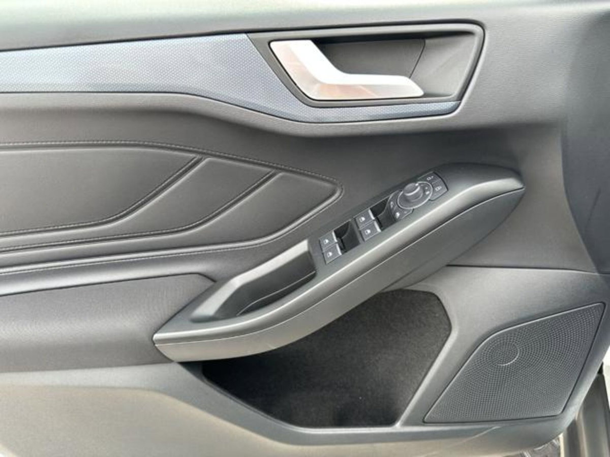 Ford Focus Station Wagon 1.5 EcoBlue 115 CV automatico SW Active Design (9)