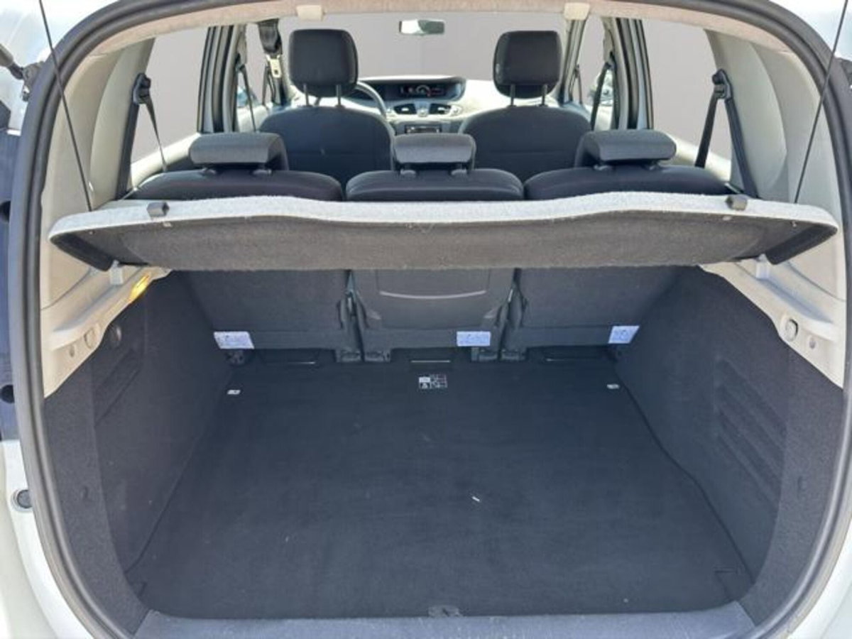 Renault Scenic E-Tech Electric 1.5 dCi 110CV Live (14)