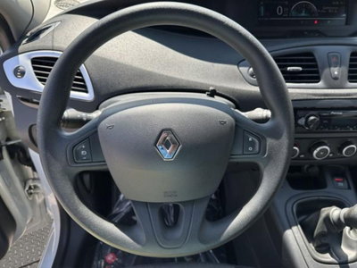 Renault Scenic E-Tech Electric 1.5 dCi 110CV Live (8)
