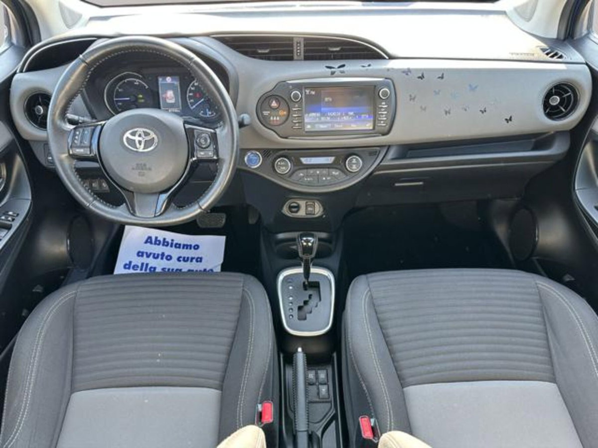 Toyota Yaris 1.5 Hybrid 5 porte Lounge Blue (15)