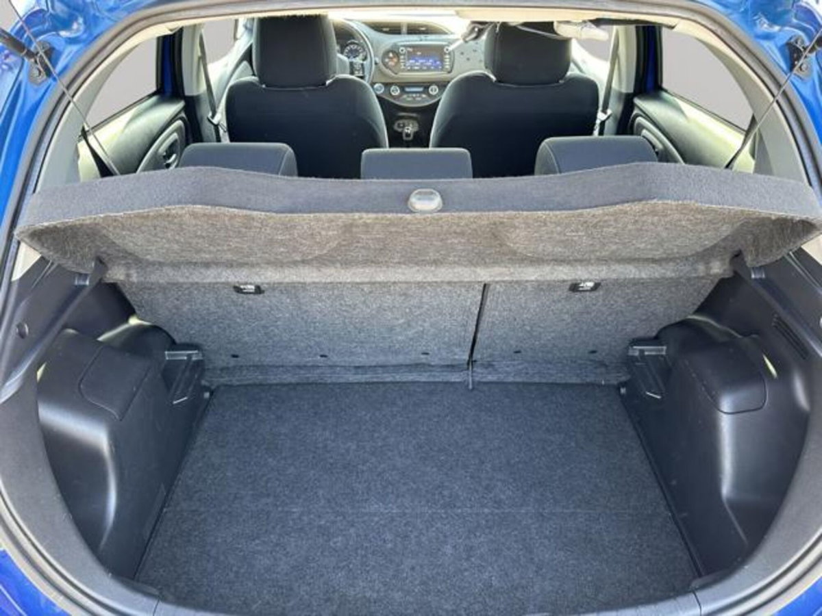 Toyota Yaris 1.5 Hybrid 5 porte Lounge Blue (16)