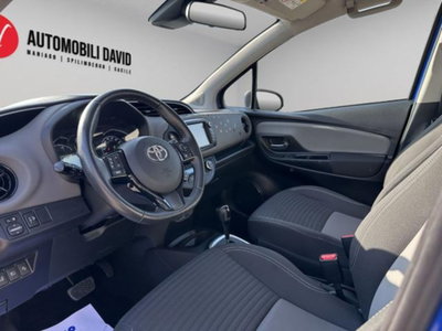Toyota Yaris 1.5 Hybrid 5 porte Lounge Blue (8)