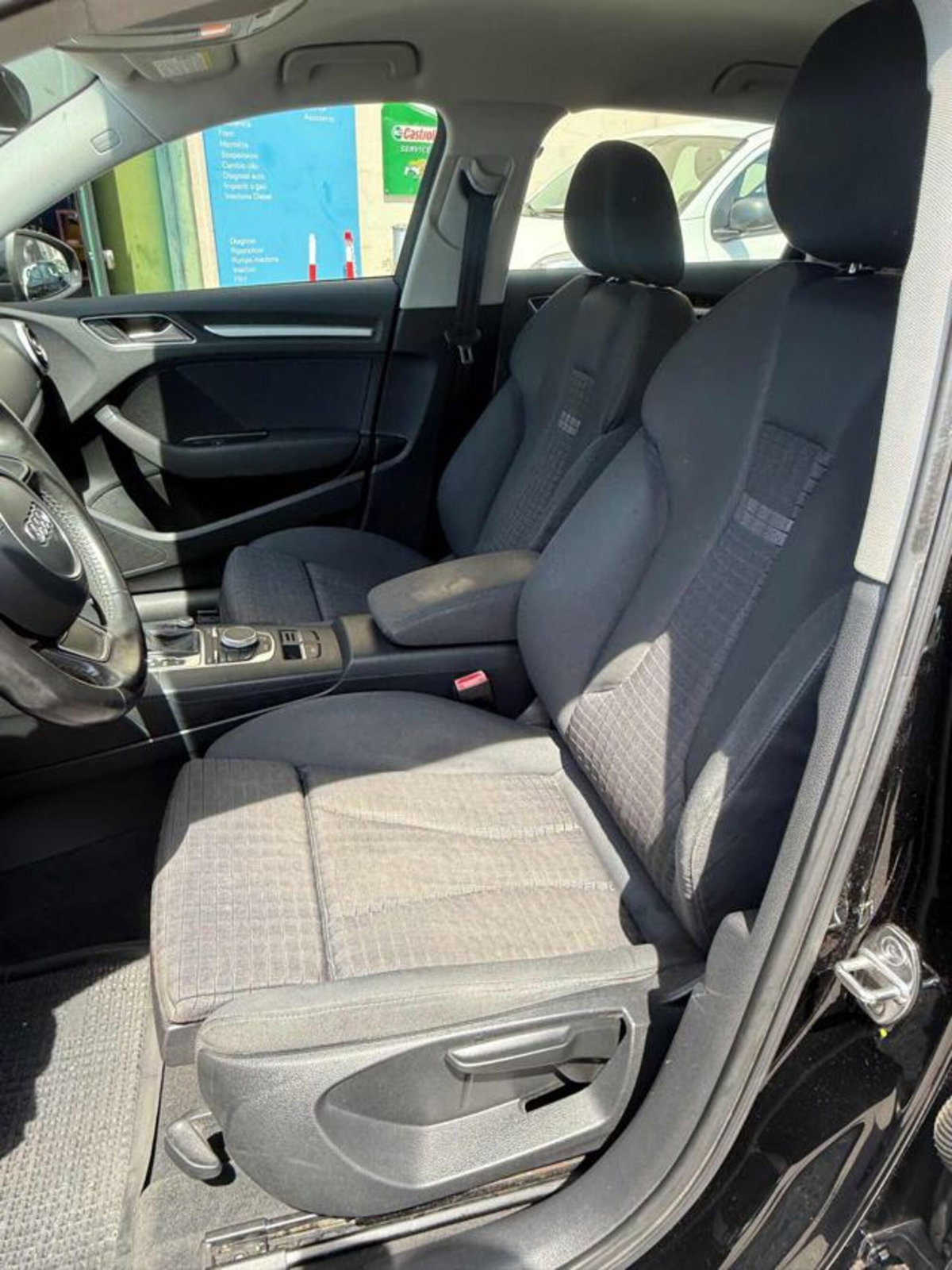 Audi A3 Sportback 1.6 TDI 105 CV CR S tronic Ambiente (13)