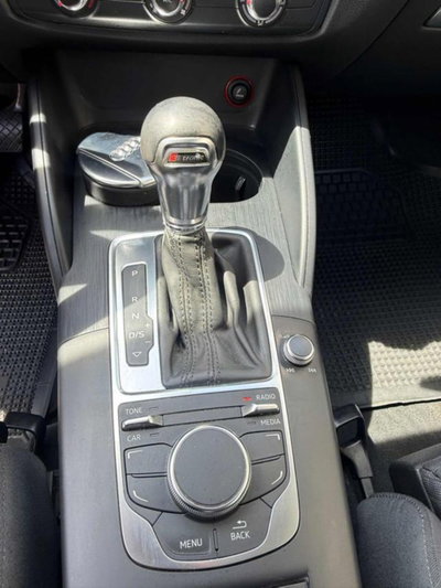 Audi A3 Sportback 1.6 TDI 105 CV CR S tronic Ambiente (18)