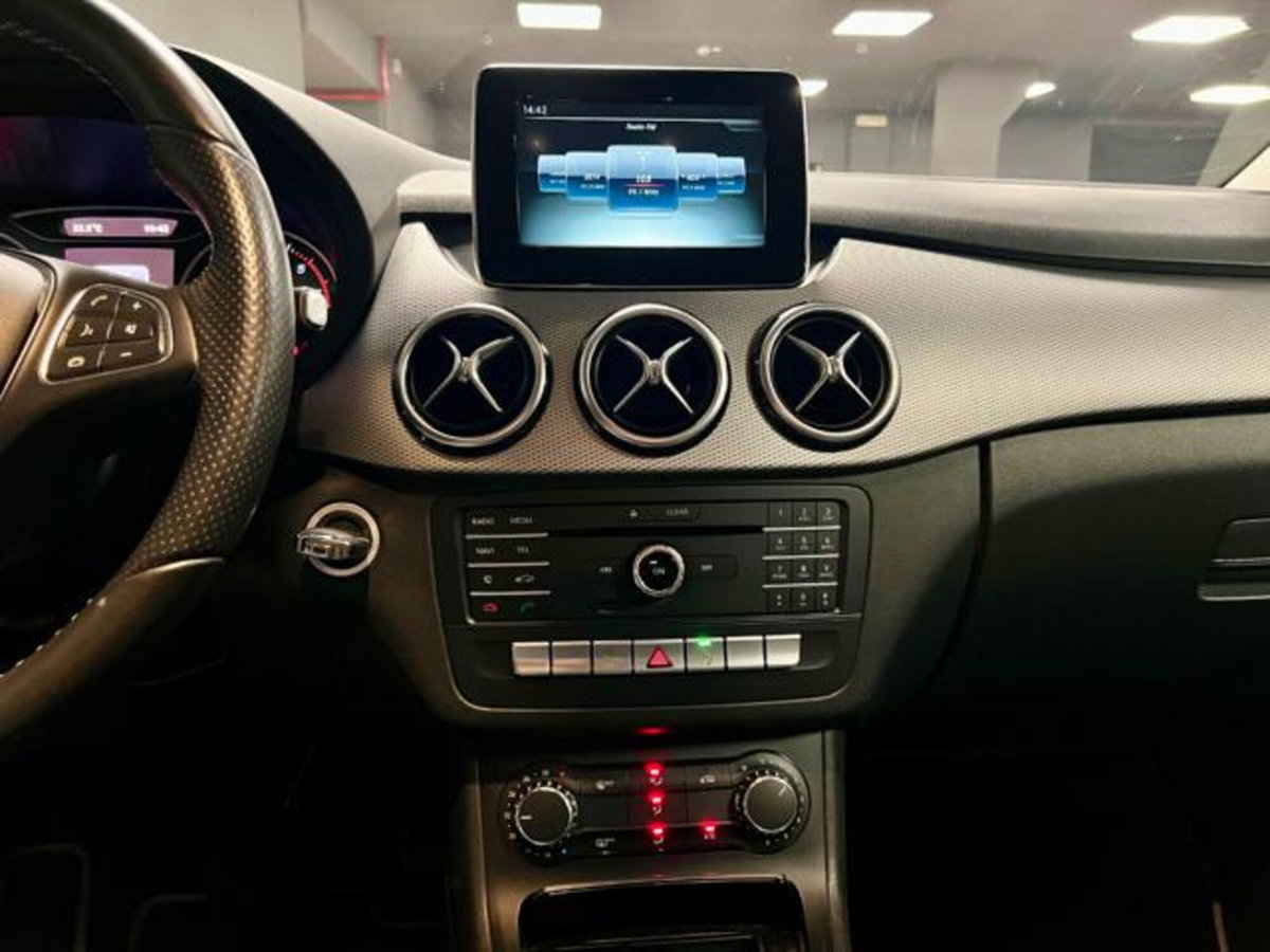 Mercedes-Benz Classe B 200 d Automatic 4Matic Sport (17)