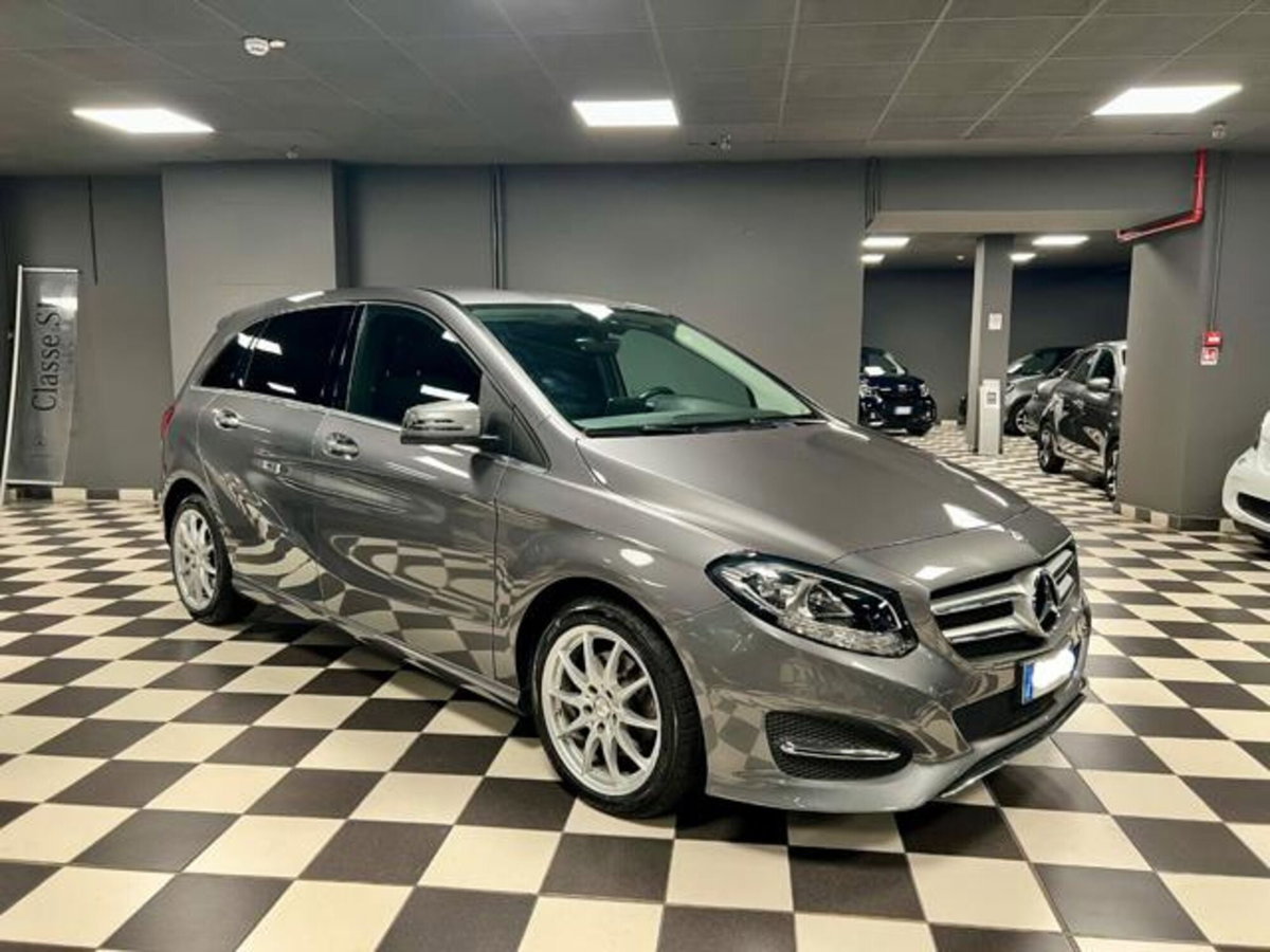Mercedes-Benz Classe B 200 d Automatic 4Matic Sport (4)