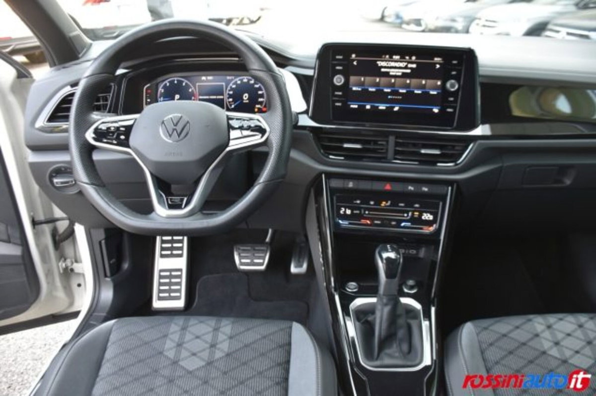 Volkswagen T-Roc 1.5 tsi R-Line dsg (9)