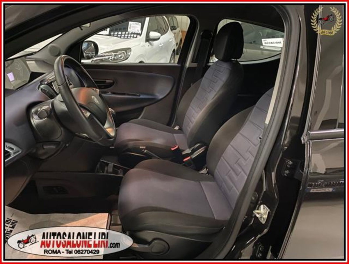 Lancia Ypsilon 1.0 FireFly 5 porte S&S Hybrid Gold Plus (19)