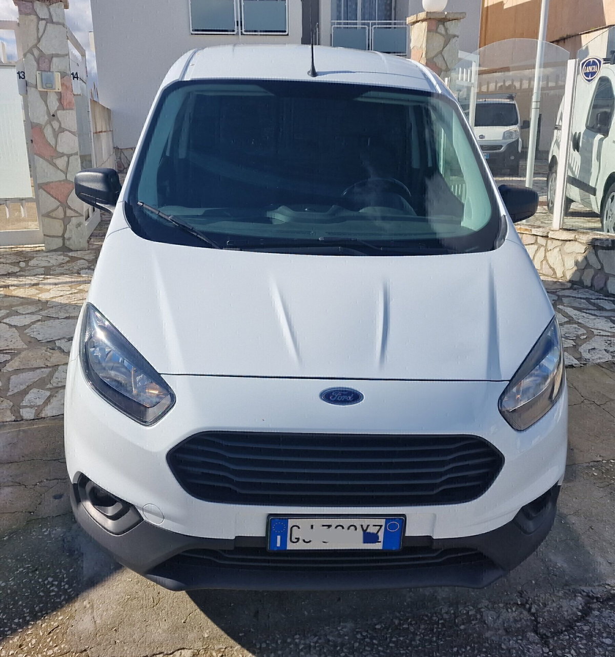 Ford Transit Courier 1.5 TDCi 75CV  Trend (2)