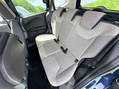 Ford Tourneo Courier 1.5 TDCI 95 CV Titanium (8)