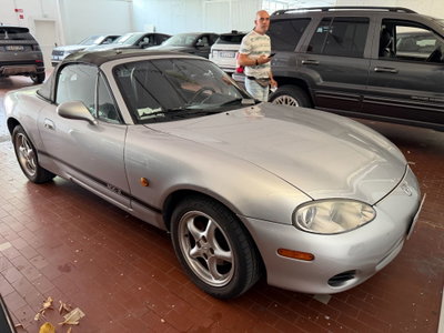 Mazda MX-5 1.6i 16V cat Naked (2)