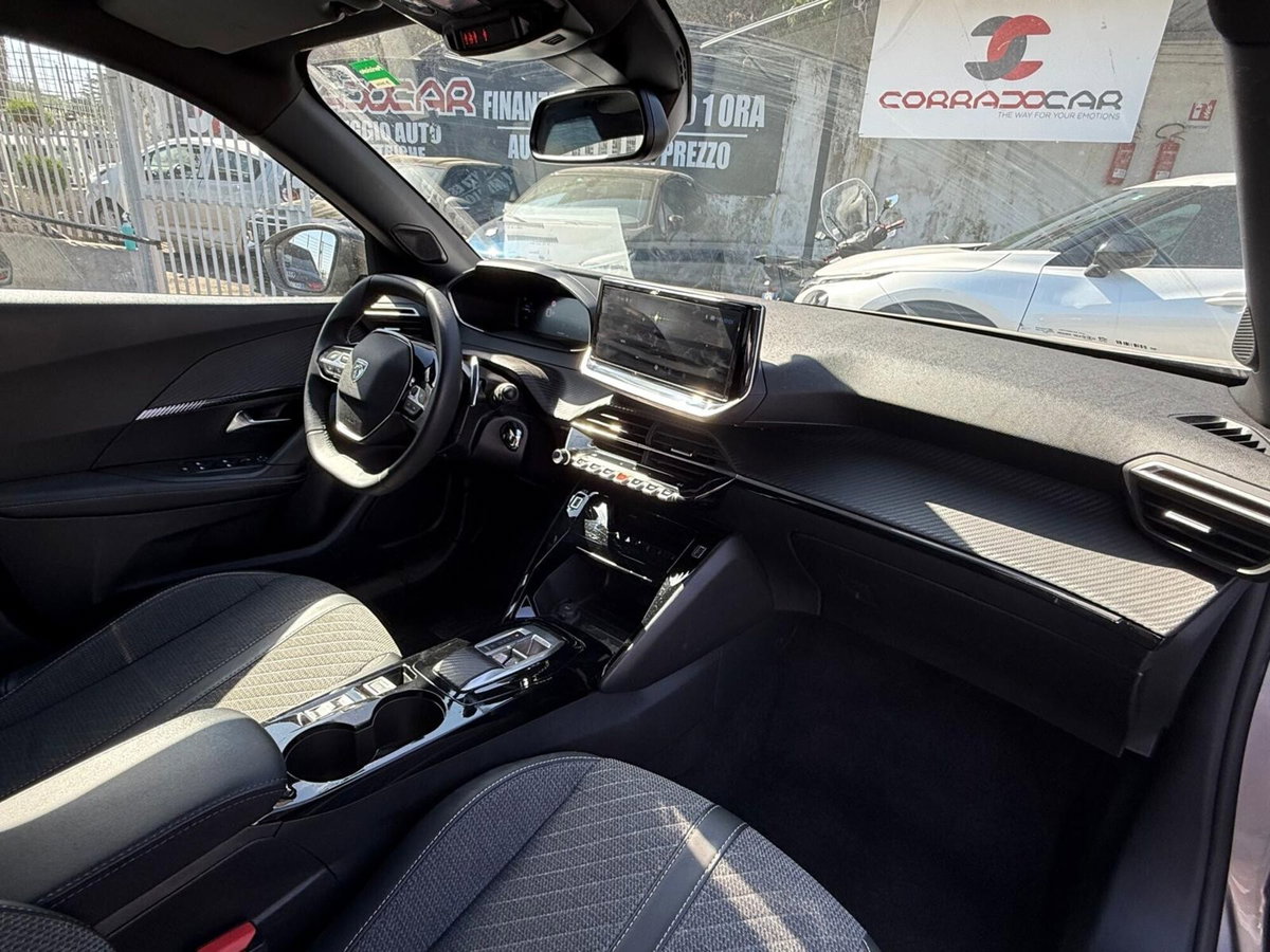 Peugeot 2008 PureTech 130 S&S EAT8 Allure Pack (18)