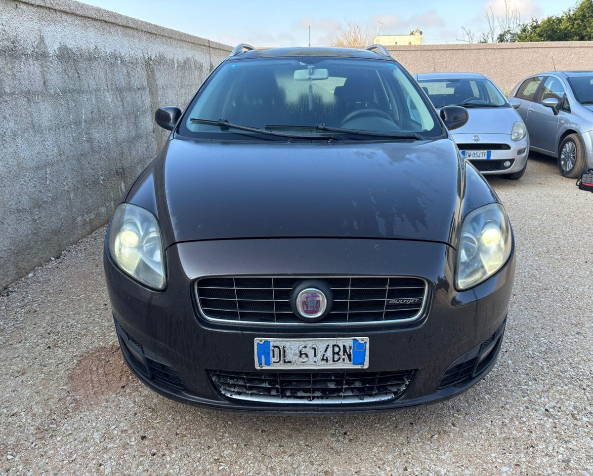 Fiat Croma 1.9 Multijet Active (2)
