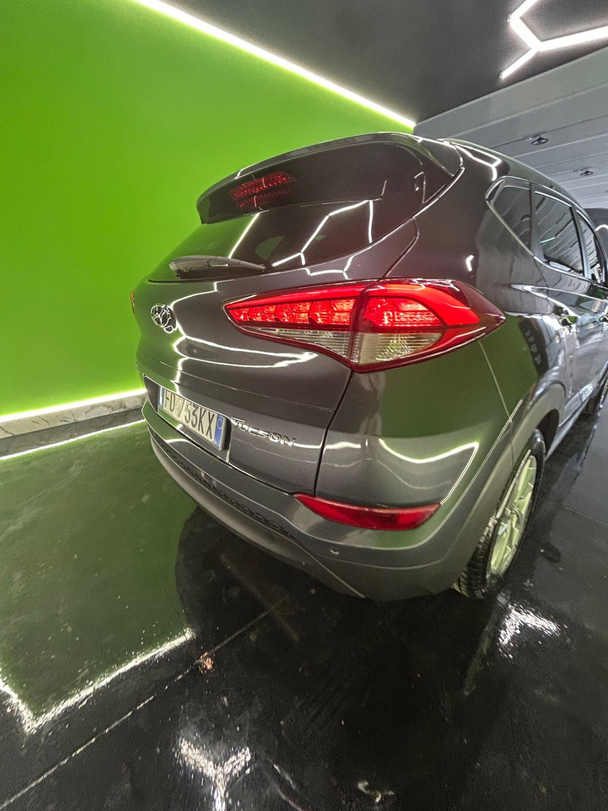 Hyundai Tucson 1.7 CRDi XPossible (2)