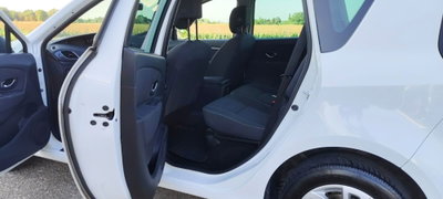 Renault Scenic E-Tech Electric XMod dCi 110 CV EDC Bose (17)