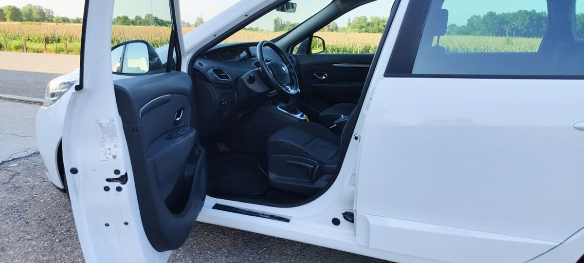 Renault Scenic E-Tech Electric XMod dCi 110 CV EDC Bose (19)