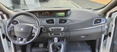 Renault Scenic E-Tech Electric XMod dCi 110 CV EDC Bose (7)