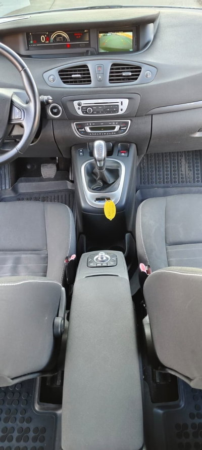 Renault Scenic E-Tech Electric XMod dCi 110 CV EDC Bose (8)