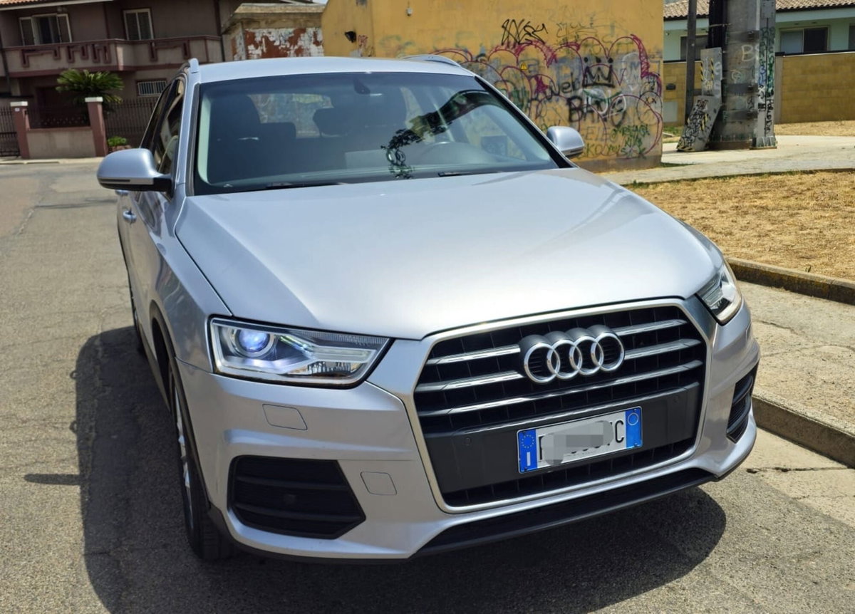 Audi Q3 2.0 TDI 150 CV quattro S tronic Business (6)