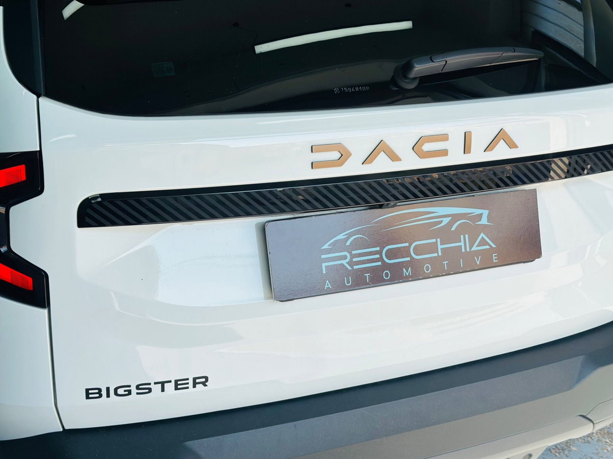 Dacia Bigster 1.2 mild hybrid Journey 140cv (4)