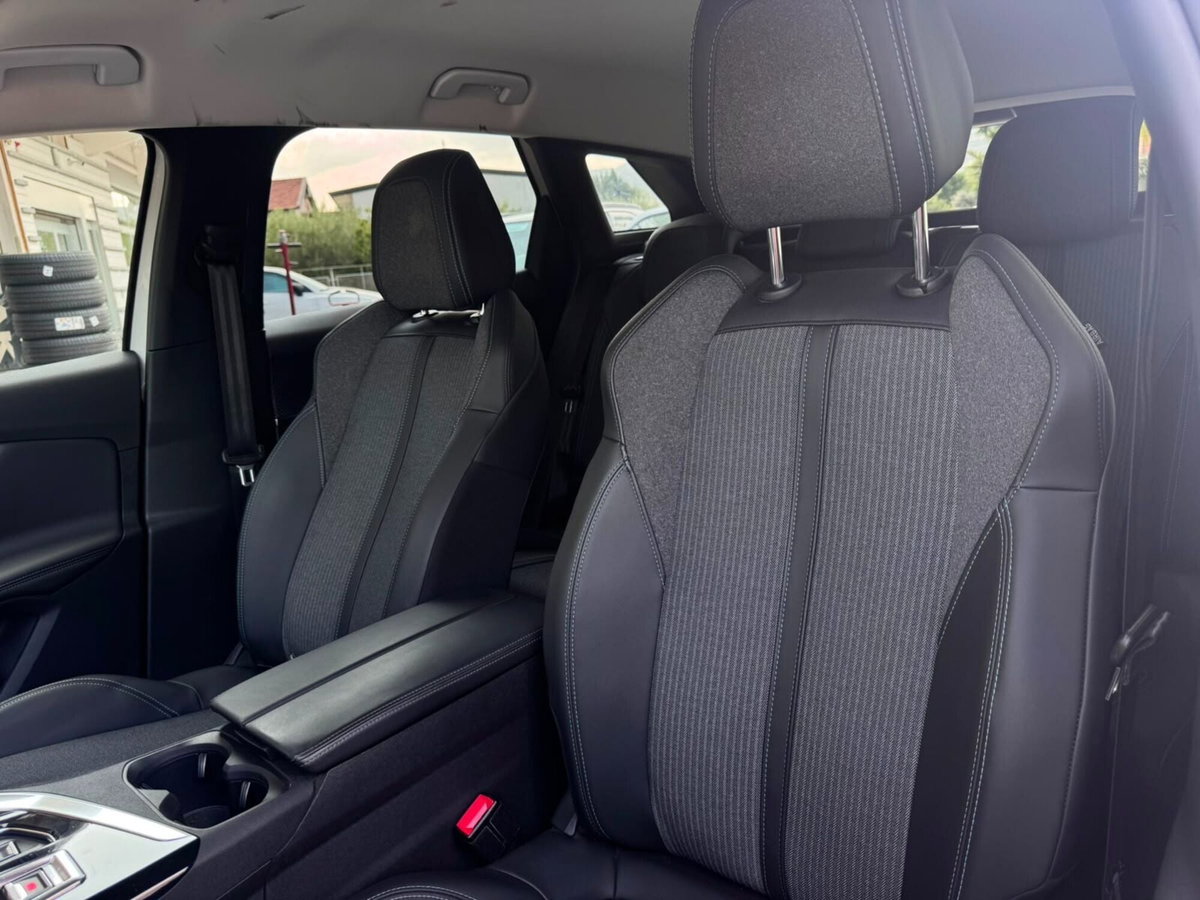 Peugeot 3008 BlueHDi 130 S&S EAT8 Allure Pack (10)