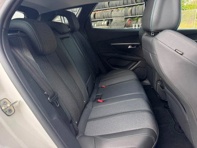 Peugeot 3008 BlueHDi 130 S&S EAT8 Allure Pack (13)
