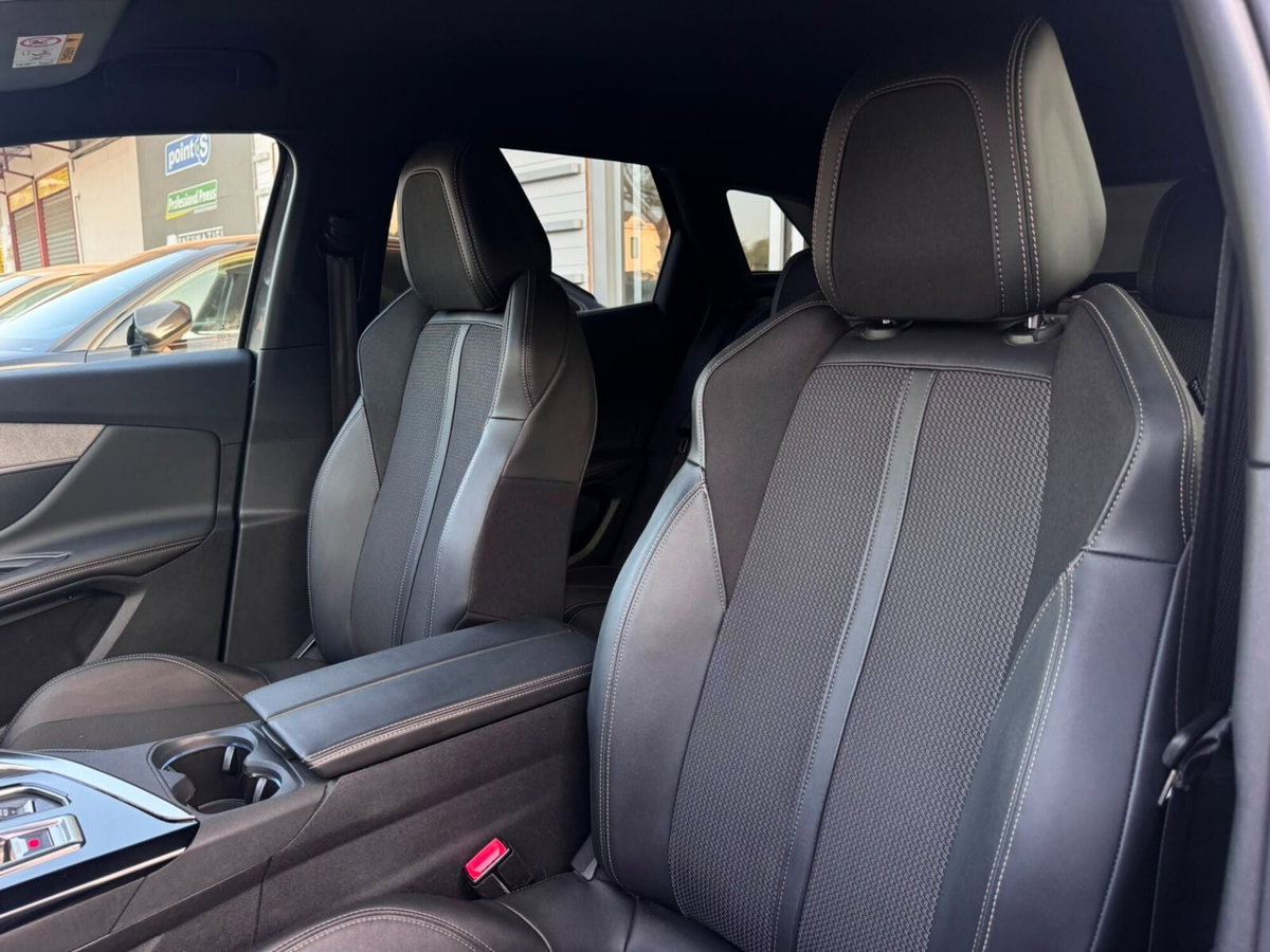 Peugeot 3008 BlueHDi 130 S&S EAT8 GT Pack (10)